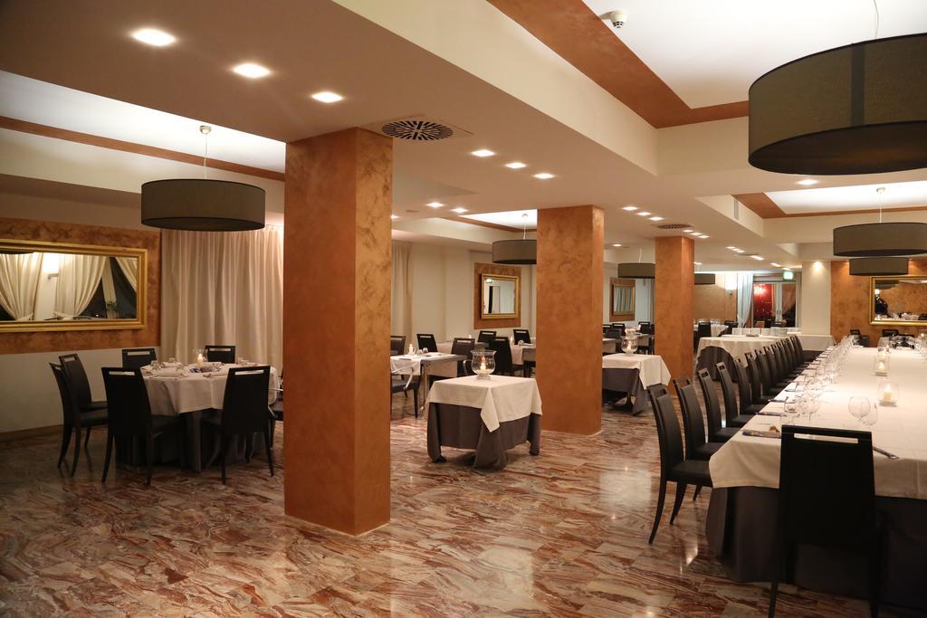 Hotel San Martino Darfo Boario Terme ภายนอก รูปภาพ